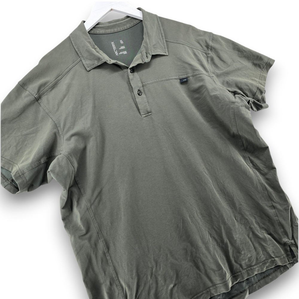 Arcteryx Mens XL Polo Shirt Green Short Sleeve Performance Knit Casual CA34438